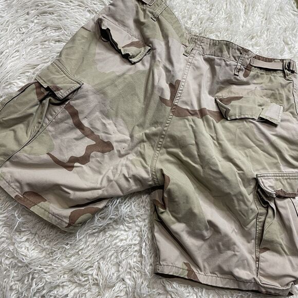 Desert Camo Cargo Shorts Size Large - Picture 5 of 6